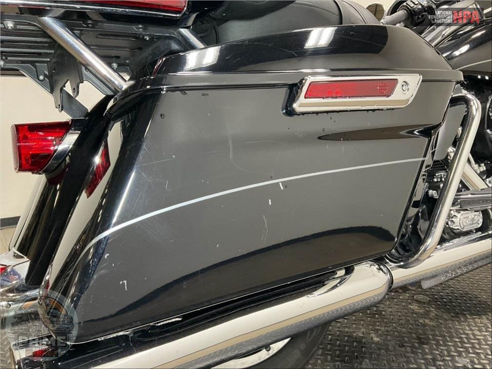 2014 Harley-Davidson FLHTK ELECTRA GLIDE ULTRA LIMITED — фото 19