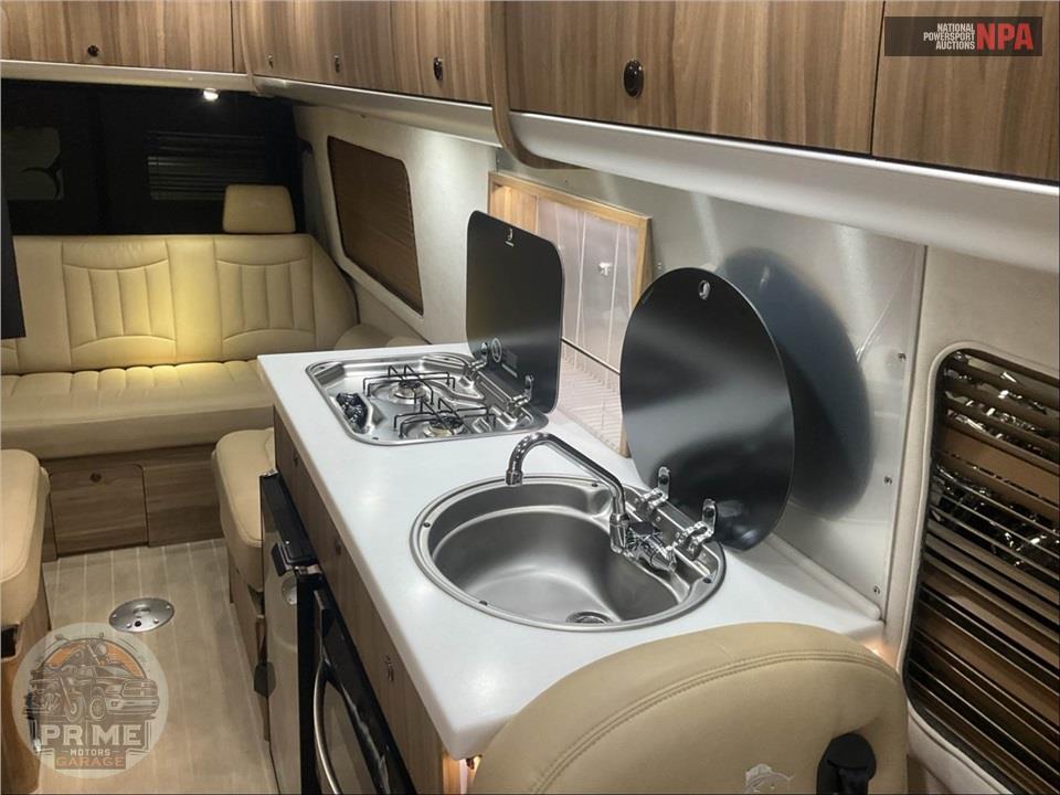 2018 Airstream EXT LOUNGE TOMMY BAHAMA - INTERSTATE SERIES — фото 6