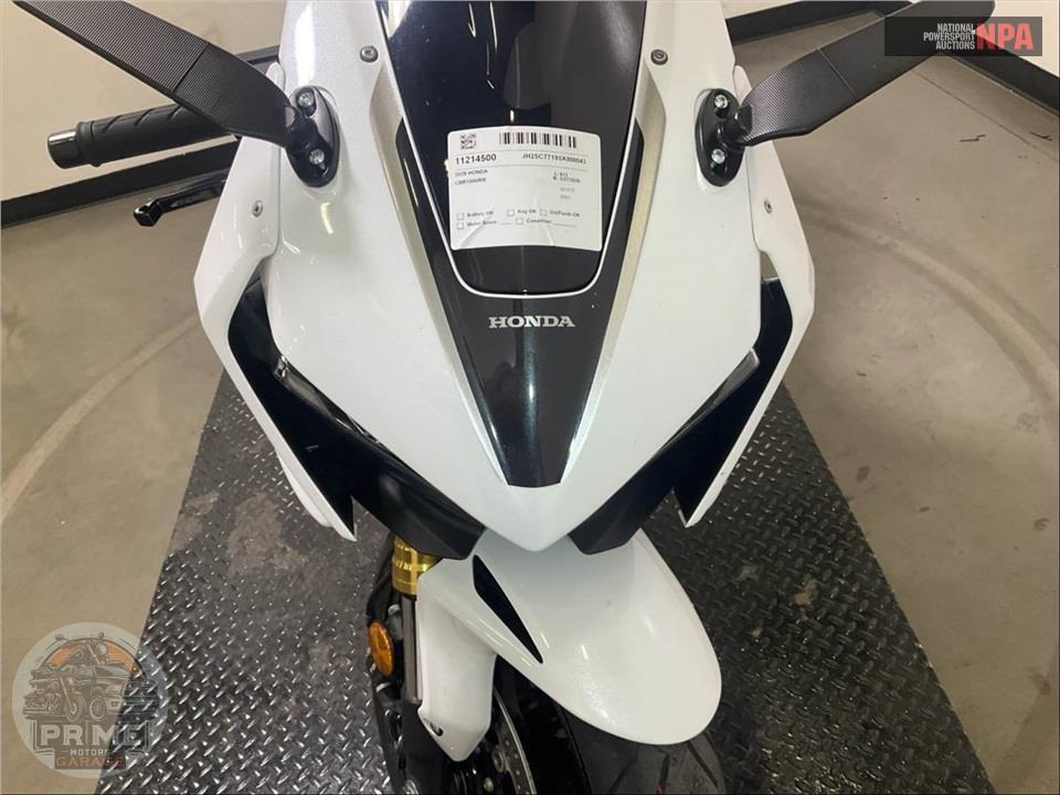 2025 Honda CBR1000RR — фото 21