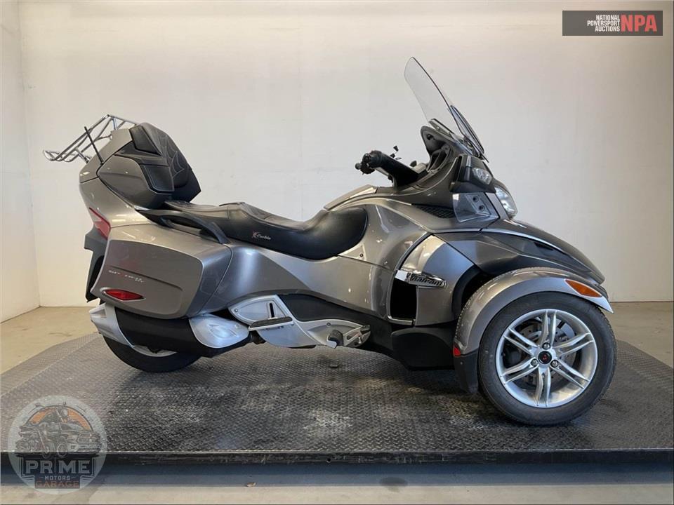 2011 Can-Am SPYDER RT SE5 AUDI&CONVI — фото 1