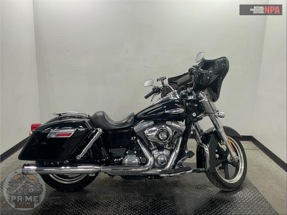 2015 Harley-Davidson FLD-103 DYNA SWITCHBACK — фото 1