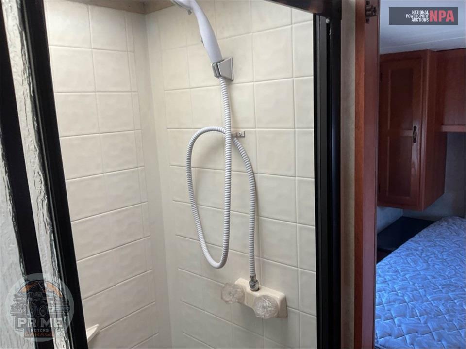 2011 Coachmen By Forest River M-31 FK FORD E45 - FREELANDER SERIES — фото 34