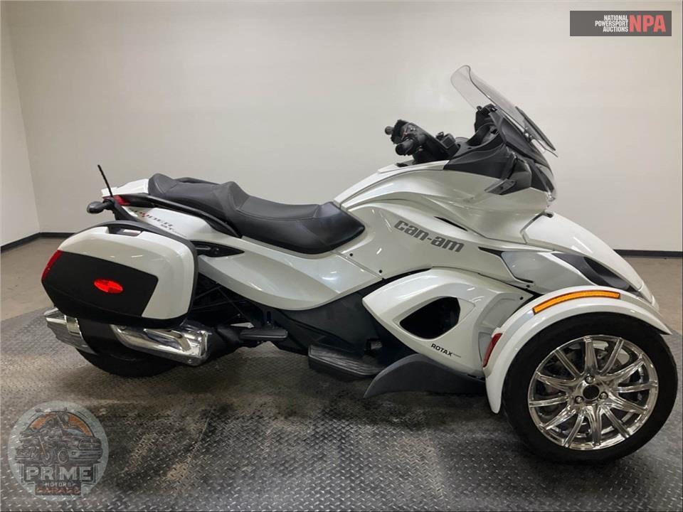 2015 Can-Am Spyder ST Limited — фото 1