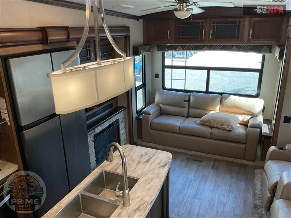 2018 Keystone Rv M-3160 RL - MONTANA LEGACY EDITION FIFTH WHEEL SERIES — фото 7