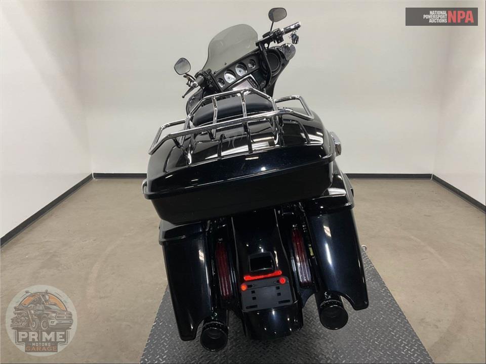 2016 Harley-Davidson FLHXSE CVO STREET GLIDE SPECIAL — фото 4