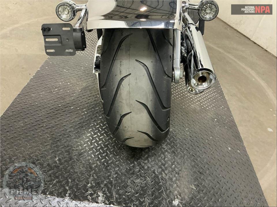 2025 Harley-Davidson FLSTFI SOFTAIL FAT BOY GRAY GHOST — фото 16