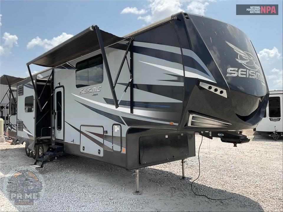 2019 Jayco M-4250 - SEISMIC TOY HAULER TOY HAULER SERIES — фото 1