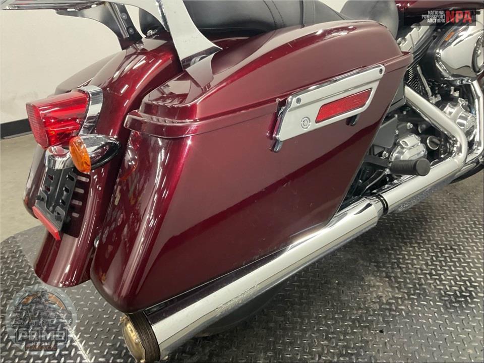 2015 Harley-Davidson FLD-103 DYNA SWITCHBACK — фото 19