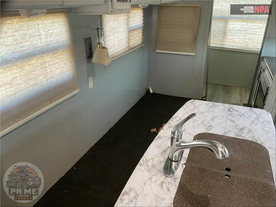 2012 Keystone Rv M-358 RLT - MONTANA MOUNTAINEER FIFTH WHEEL SERIES — фото 12