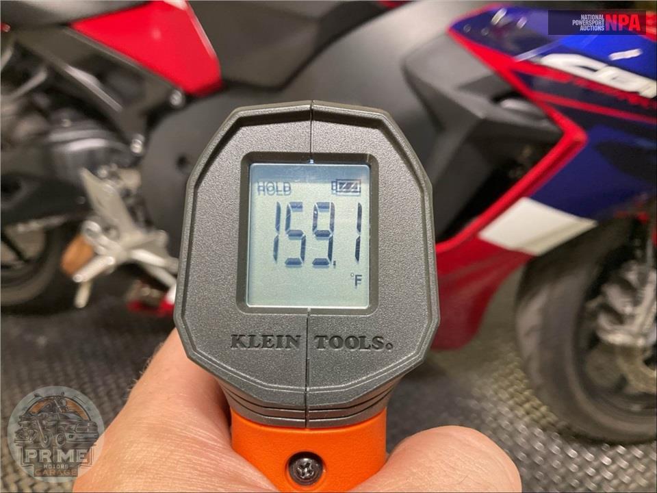 2023 Honda CBR1000RR — фото 8