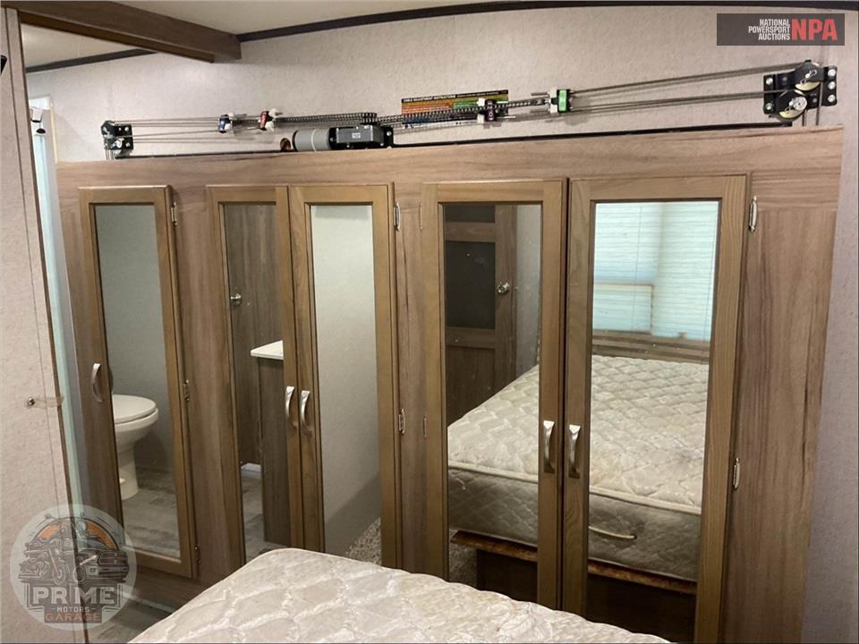 2018 Atlas M-2952RLF - FIFTH WHEEL SERIES — фото 13