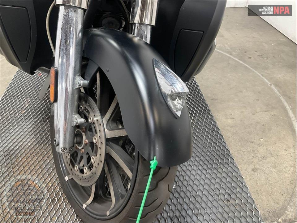 2020 Indian Motorcycle ROADMASTER DARK HORSE (SMOKE) — фото 18
