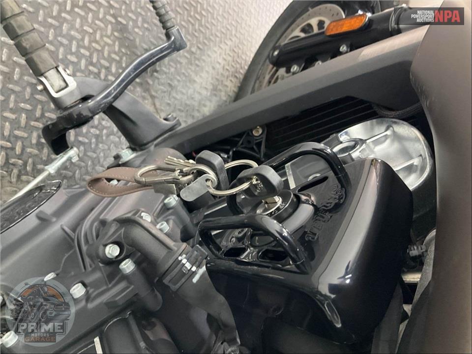 2018 Indian Motorcycle SCOUT BOBBER (BRONZE/SILVER/RED) — фото 12