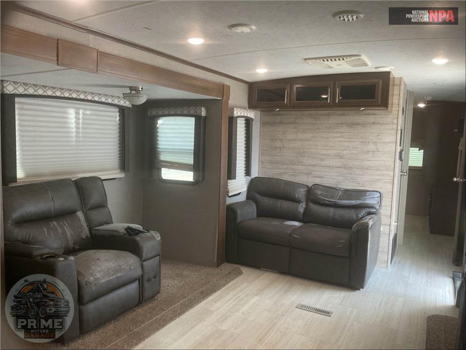 2019 Flagstaff By Forest River M-832RKBS - CLASSIC SERIES — фото 9
