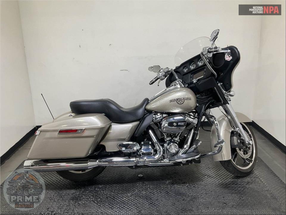 2018 Harley-Davidson FLHX STREET GLIDE — фото 1