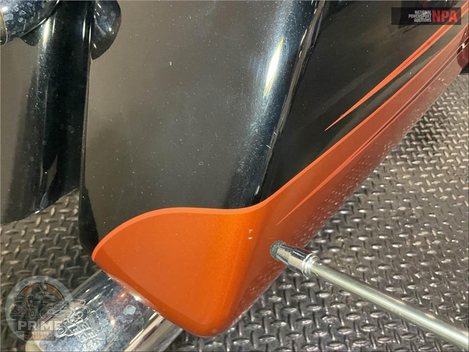 2015 Harley-Davidson FLTRUSE CVO ROAD GLIDE ULTRA — фото 30