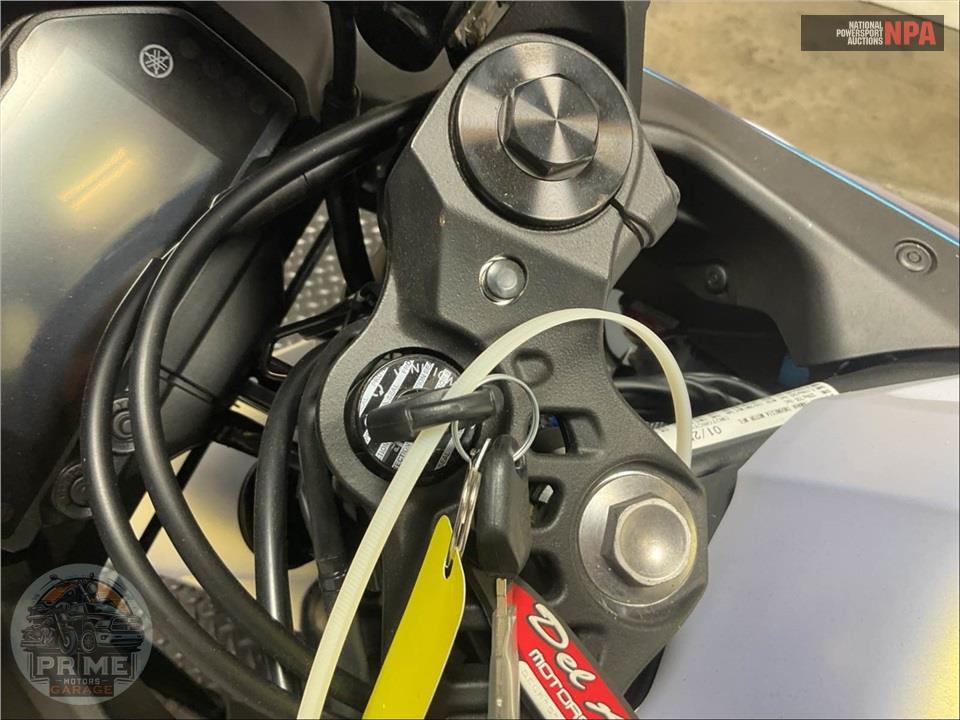 2025 Yamaha YZF-R3 — фото 14