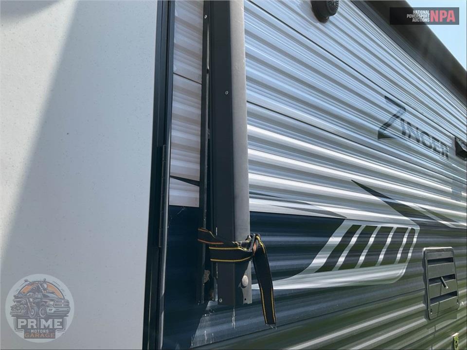 2019 Crossroads Rv M-328 SB - ZINGER SERIES — фото 23