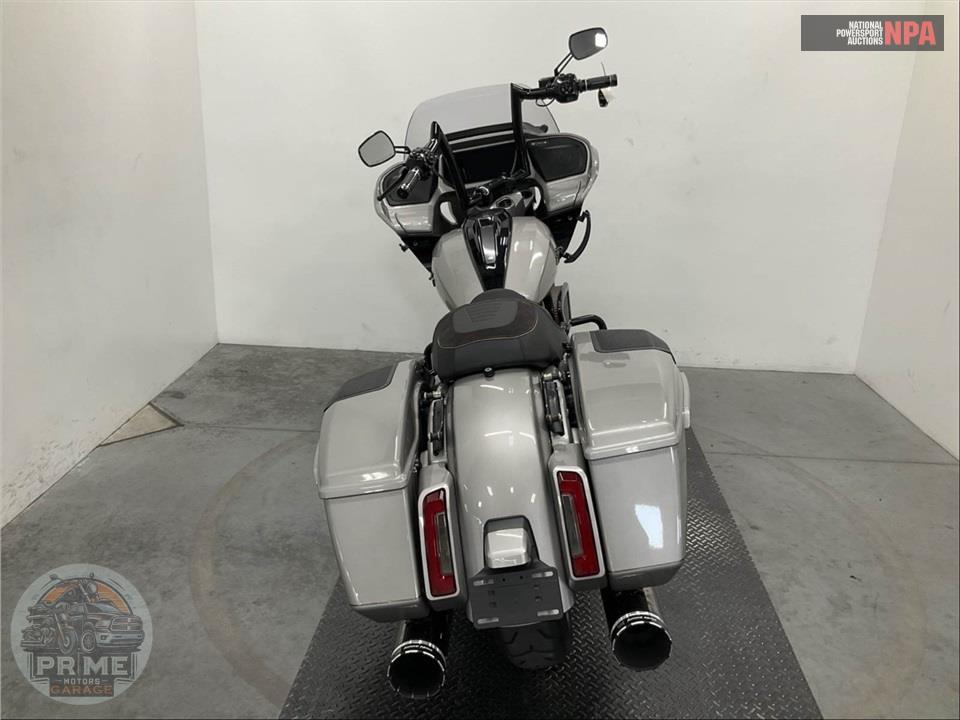 2023 Harley-Davidson FLTRXSE CVO ROAD GLIDE — фото 4
