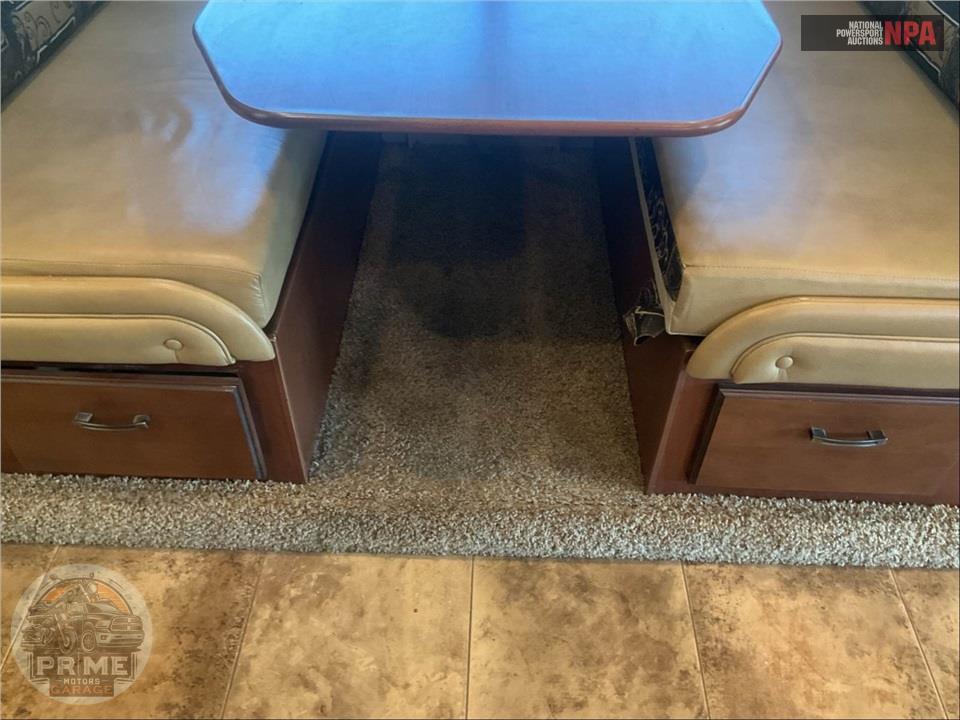 2014 Jayco M-29 MV FORD E450 - GREYHAWK SERIES — фото 32