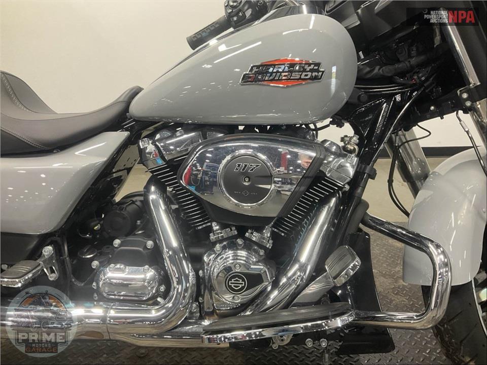 2025 Harley-Davidson FLHX STREET GLIDE — фото 6