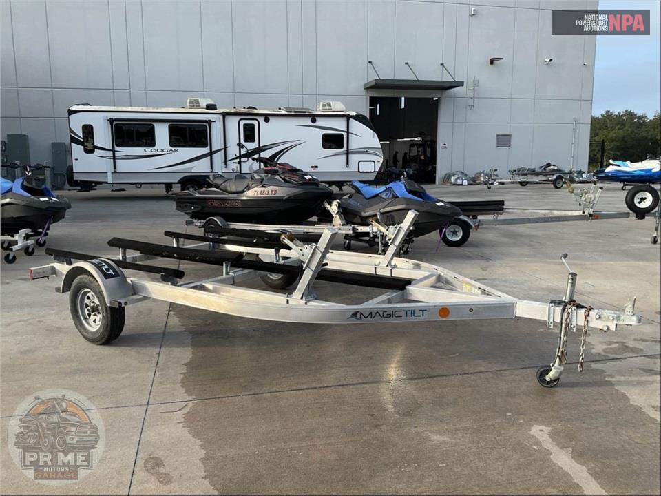2024 Magic Tilt Trailers DWC2500CL B13C — фото 1