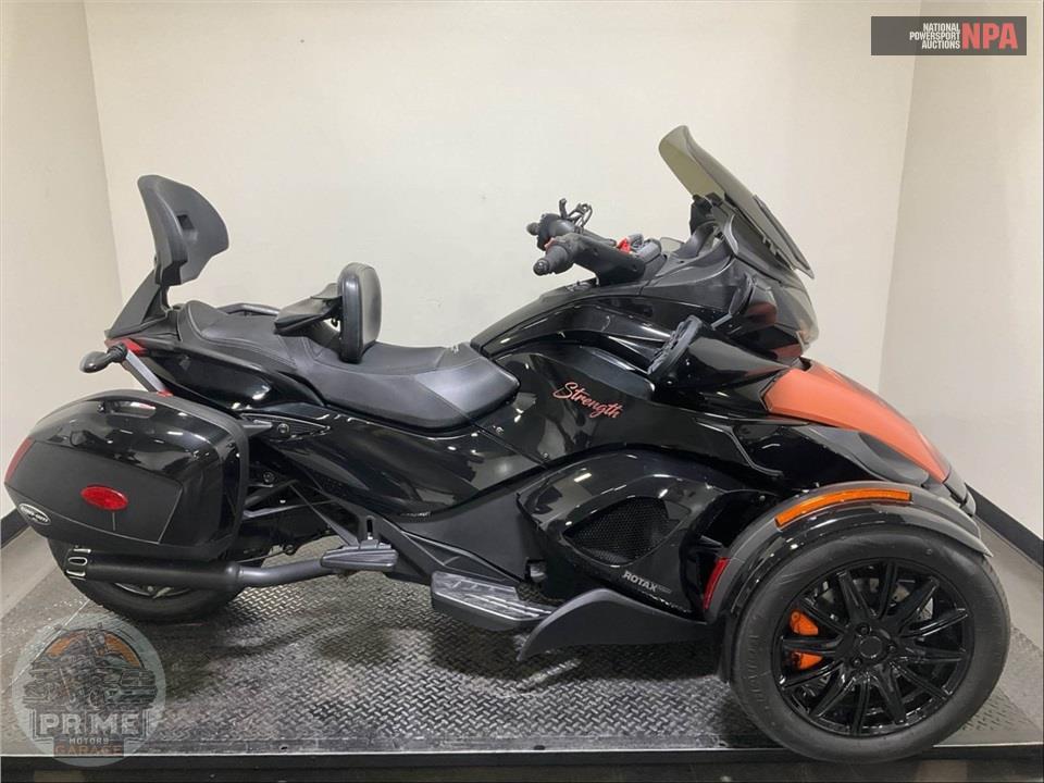 2014 Can-Am SPYDER ST LIMITED — фото 1