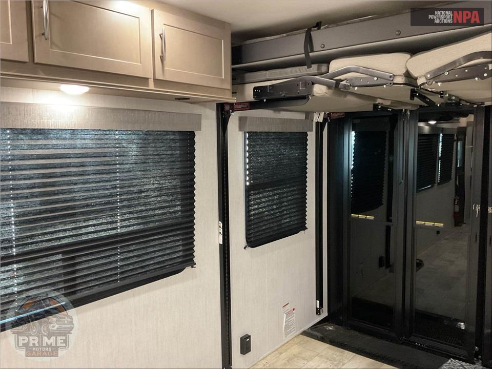 2023 Grand Design Recreational Vehicles M-25G - MOMENTUM G-CLASS TOY HAULER SERIES — фото 8
