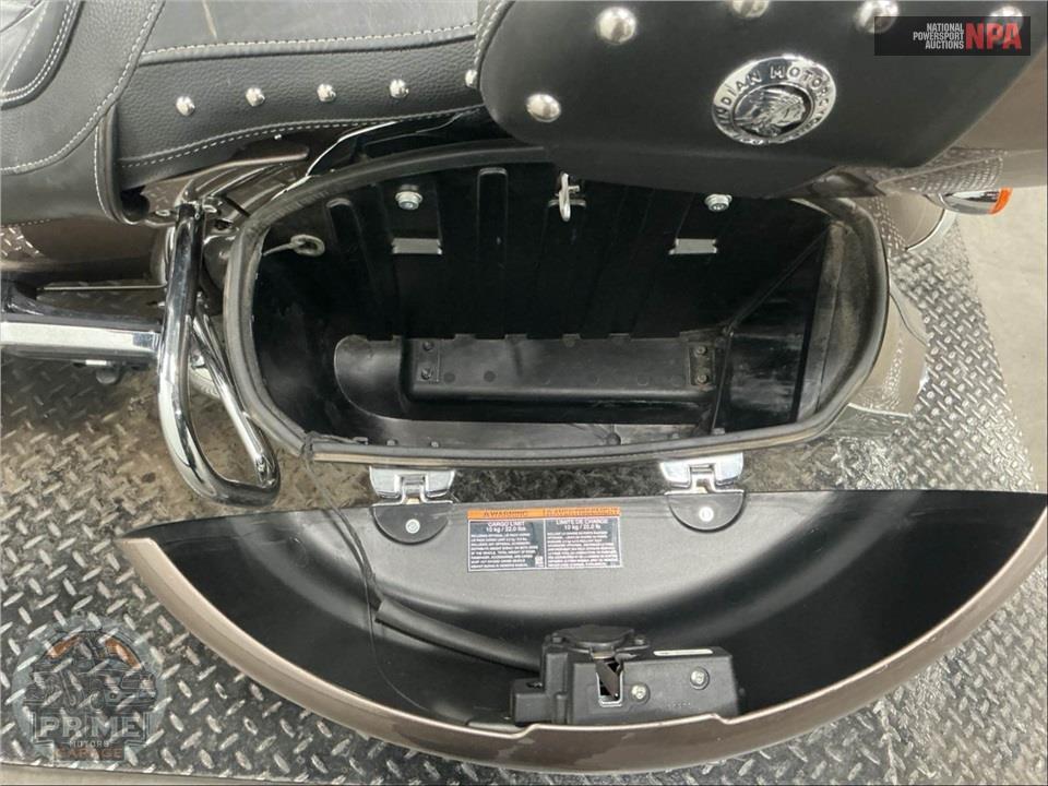 2019 Indian Motorcycle ROADMASTER (TWO-TONE) — фото 17