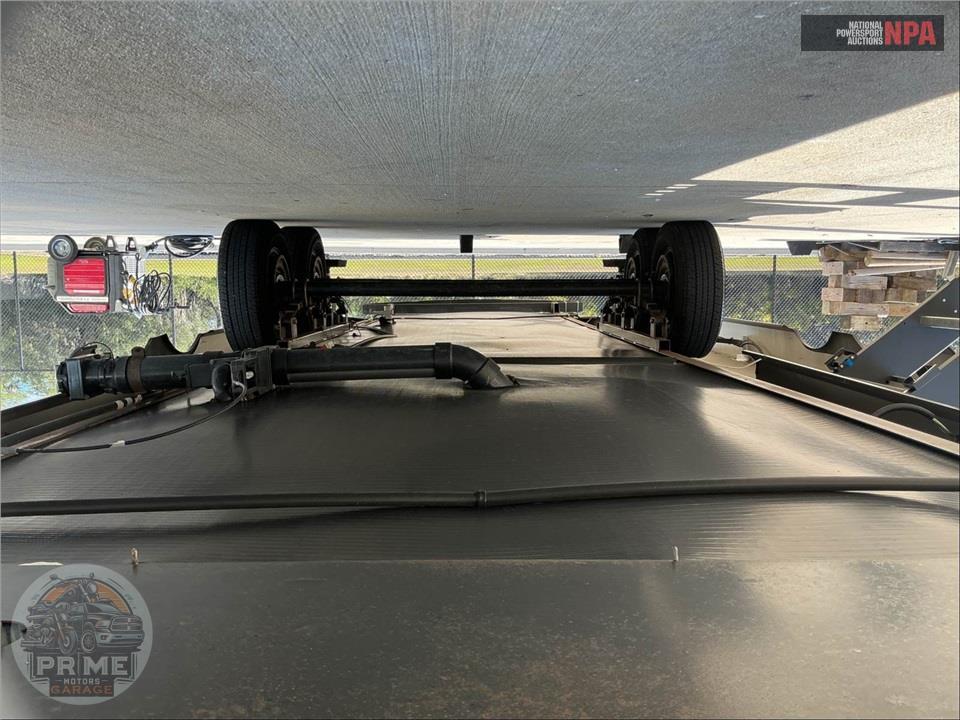 2022 Cherokee By Forest River M-291RL ARCTIC WOLF FIFTH WHEEL SERIES — фото 31