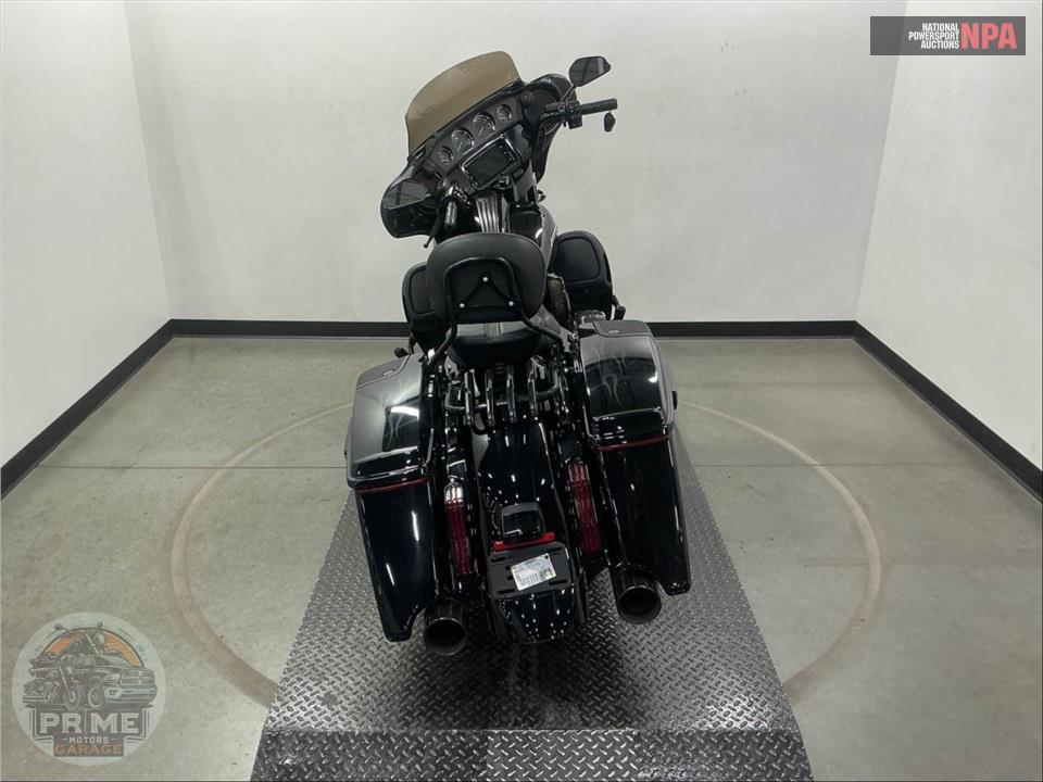2016 Harley-Davidson FLHXSE CVO STREET GLIDE SPECIAL — фото 4