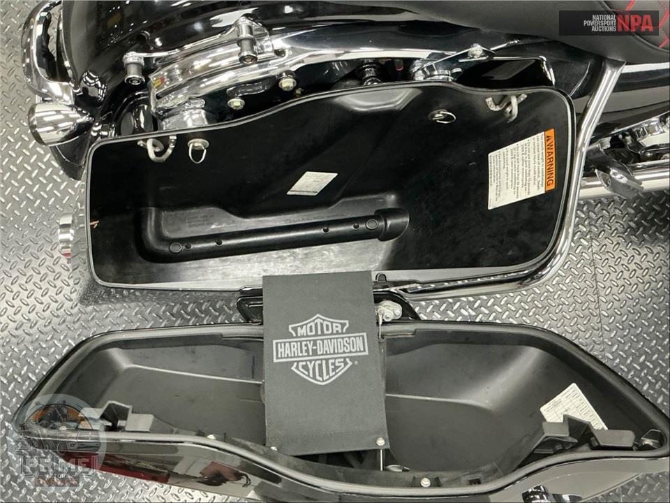 2014 Harley-Davidson FLHX STREET GLIDE — фото 36
