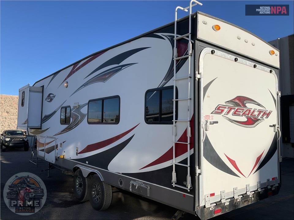 2015 Forest River-California/Oregon M-2812G - STEALTH TOY HAULER TOY HAULER SERIES — фото 3