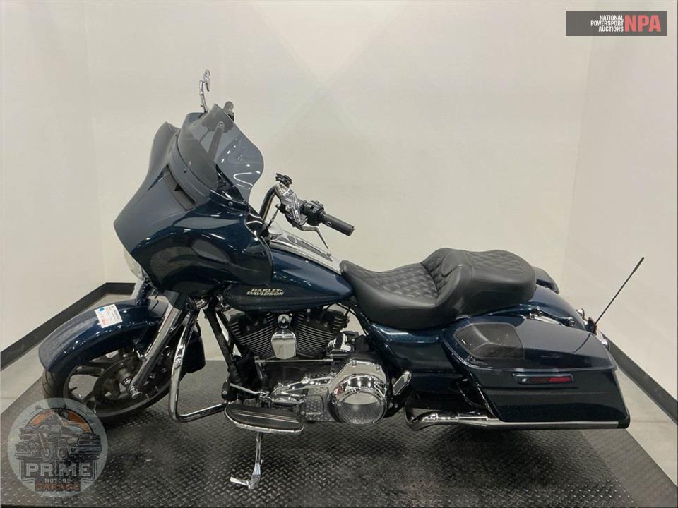 2016 Harley-Davidson FLHXS STREET GLIDE SPECIAL — фото 3