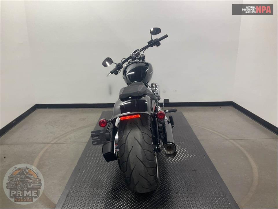 2018 Harley-Davidson FXBR BREAKOUT — фото 4