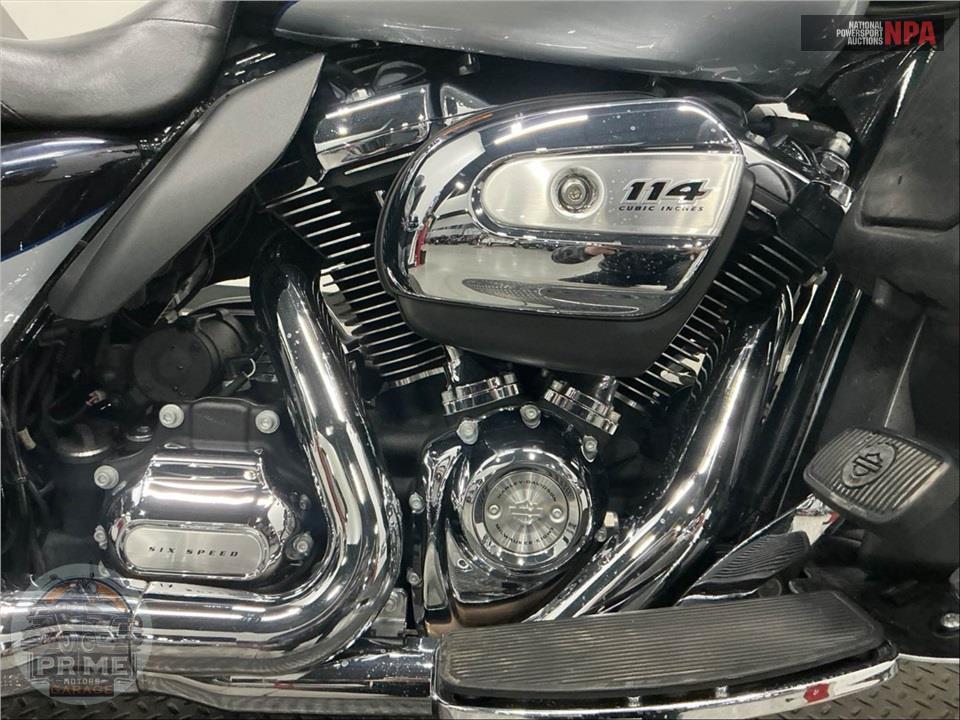 2019 Harley-Davidson FLHTKL ULTRA LIMITED LOW — фото 6
