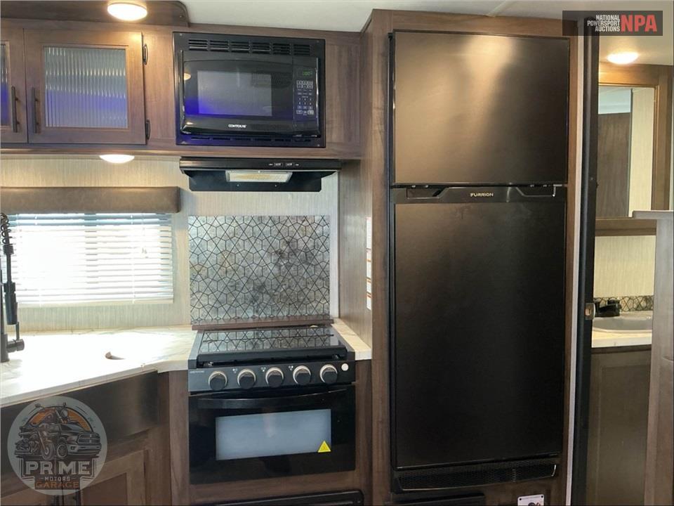 2020 Cherokee By Forest River M-27RR - GREY WOLF TOY HAULER SERIES — фото 19