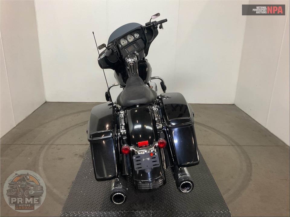 2017 Harley-Davidson FLHX STREET GLIDE — фото 4