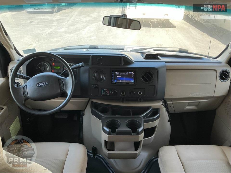 2018 Winnebago M-25B FORD - MINNIE WINNIE SERIES — фото 17