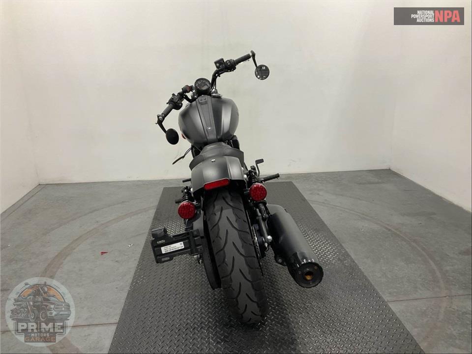2025 Indian Motorcycle SCOUT BOBBER LIMITED (SMOKE) — фото 4