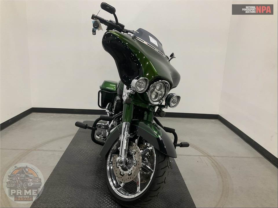 2014 Harley-Davidson FLHRSE CVO ROAD KING — фото 2