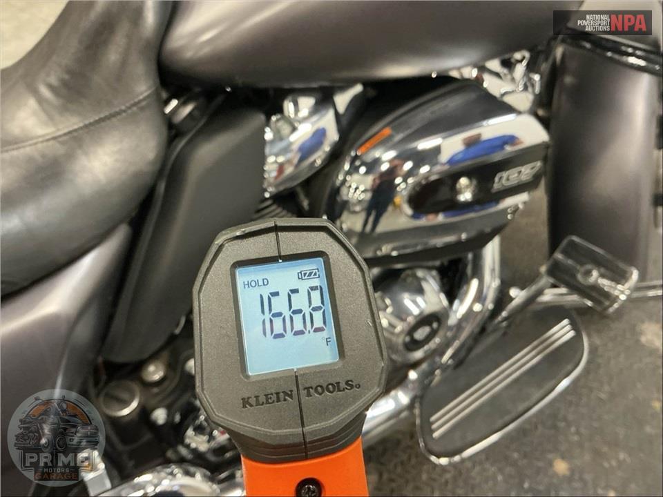 2017 Harley-Davidson FLHXS STREET GLIDE SPECIAL — фото 8