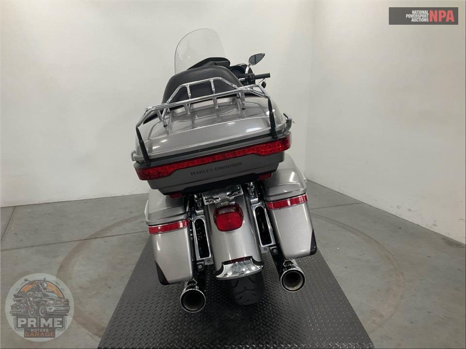 2017 Harley-Davidson FLHTK ULTRA LIMITED — фото 4
