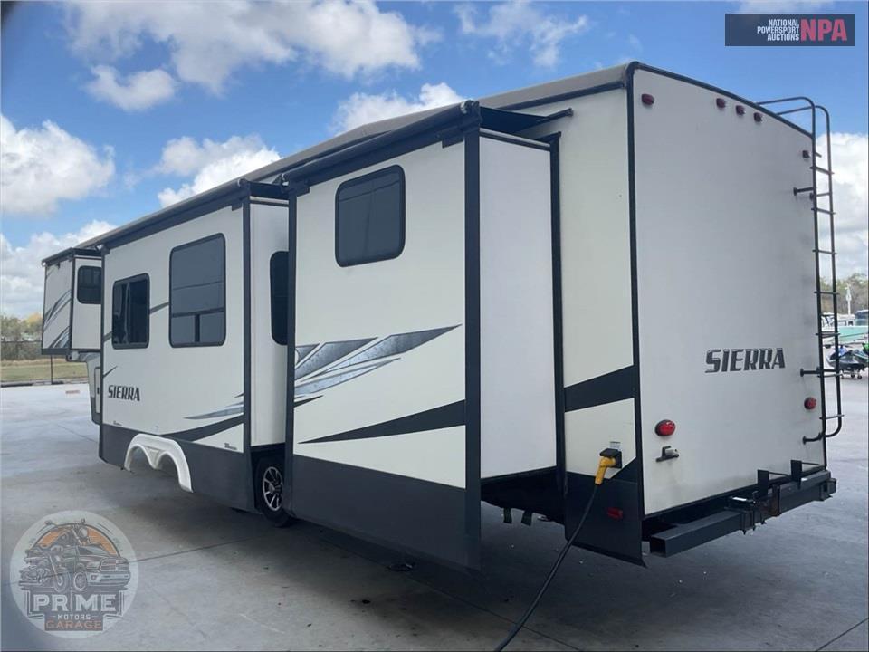 2018 Sierra By Forest River M-384QBOK - FIFTH WHEEL SERIES — фото 3