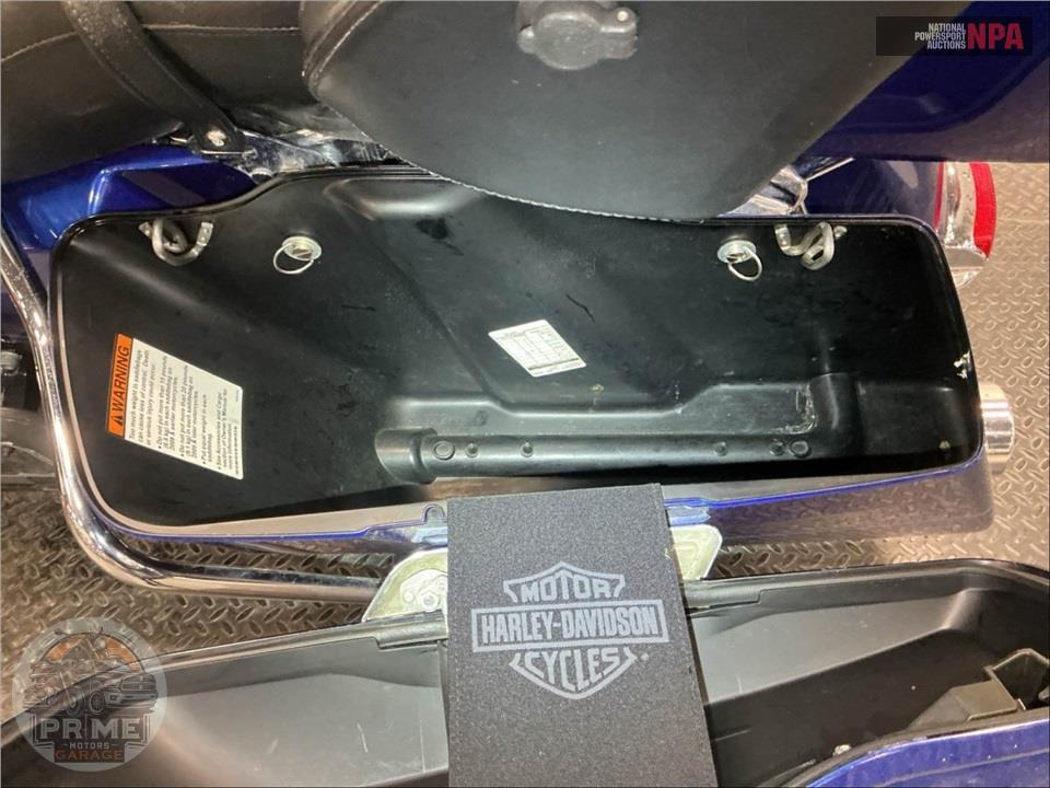2015 Harley-Davidson FLHTK ELECTRA GLIDE ULTRA LIMITED — фото 24