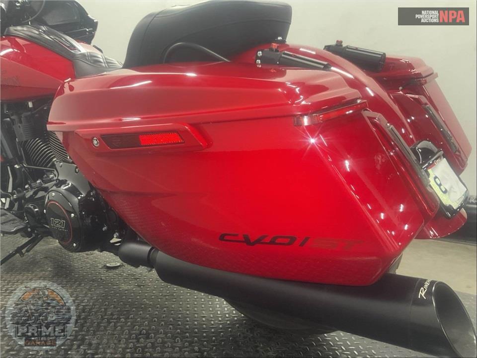 2025 Harley-Davidson FLTRXSTSE CVO ROAD GLIDE ST — фото 15