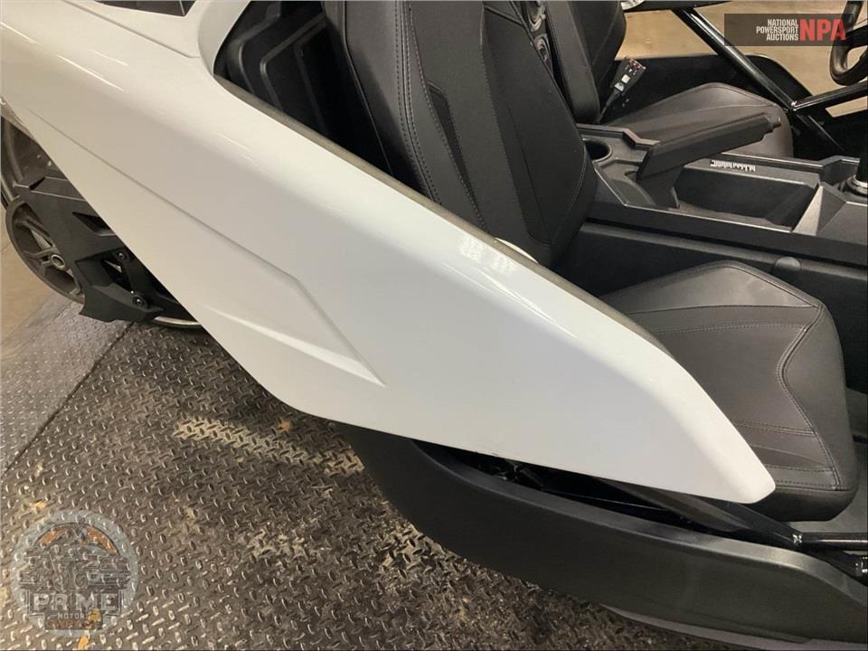 2019 Polaris SLINGSHOT S — фото 18