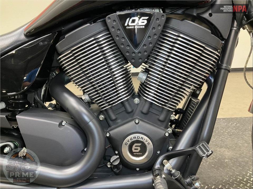 2016 Victory Motorcycles HAMMER S — фото 7