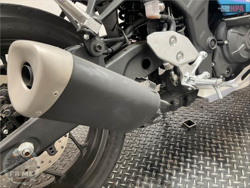 2025 Yamaha YZF-R3 — фото 9