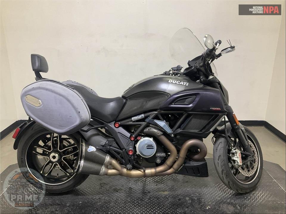 2016 Ducati DIAVEL CARBON — фото 1